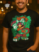 Playera Negra con Diseño de "Mario Azteca"  – Inspiración Cultura Pop Mexicana